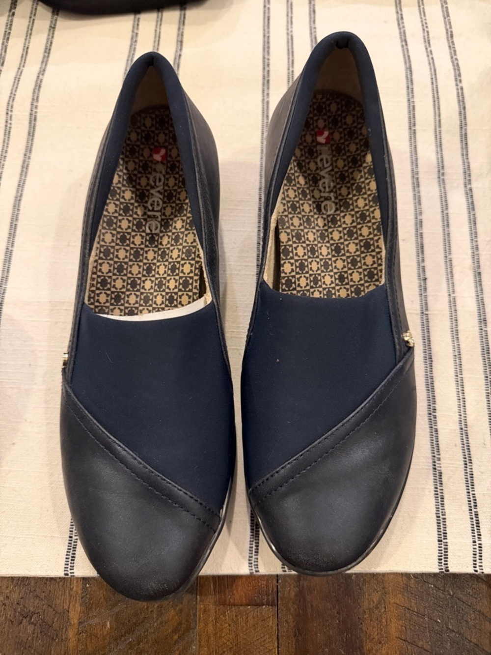 Revere Navy Slip-On Flats with Side Accent NWOB